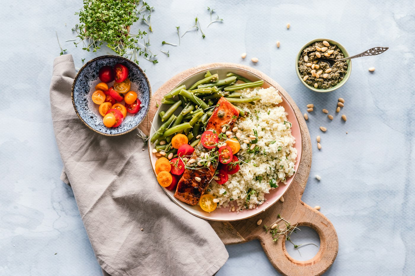 Marmita saudável com arroz, legumes e carne